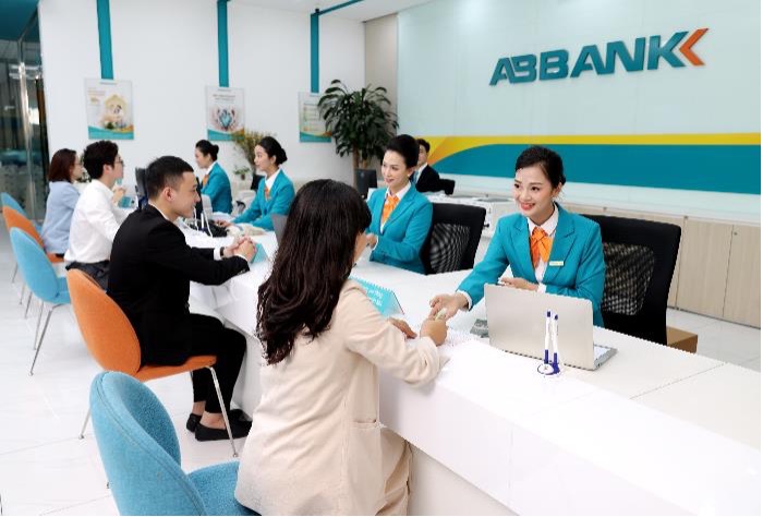 ABBank tăng cường hỗ trợ doanh nghiệp SME đẩy mạnh kinh doanh 2024