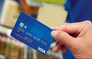 Sau vụ việc của Eximbank, NHNN yêu cầu các ngân hàng rà soát phương pháp tính lãi với từng loại thẻ