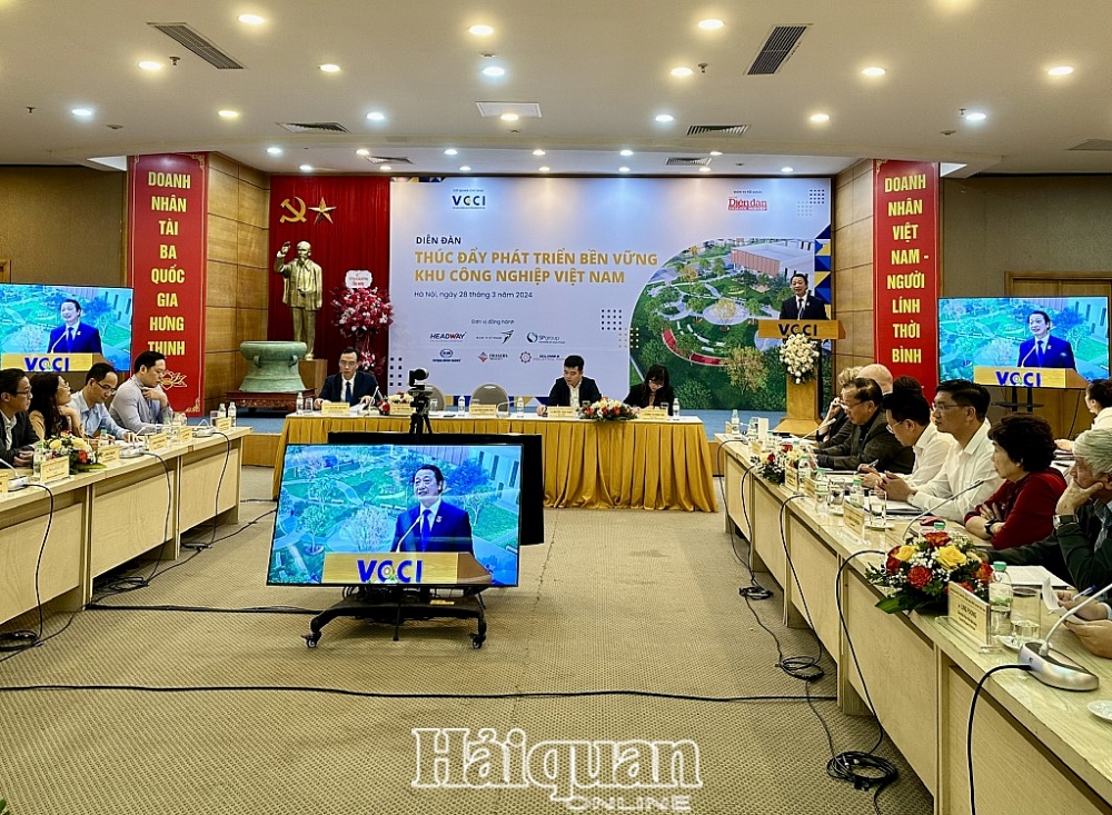 Diễn đàn Thúc đẩy phát triển bền vững khu công nghiệp Việt Nam. 