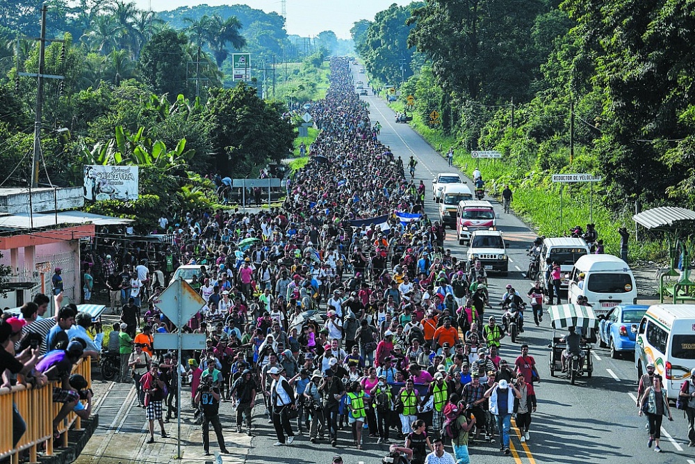 Đoàn người di cư Honduras đổ về “miền đất hứa” Mỹ.