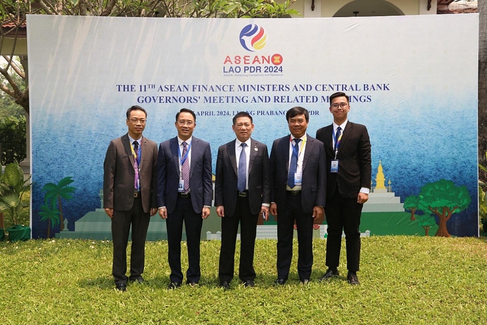 Bộ trưởng Bộ Tài chính Hồ Đức Phớc và PTCT Tổng cục Hải quan Nguyễn Văn Thọ tham dự Hội nghị Bộ trưởng Tài chính và Thống đốc Ngân hàng Trung ương ASEAN (AFMGM) tháng 4/2024 tại Lào.