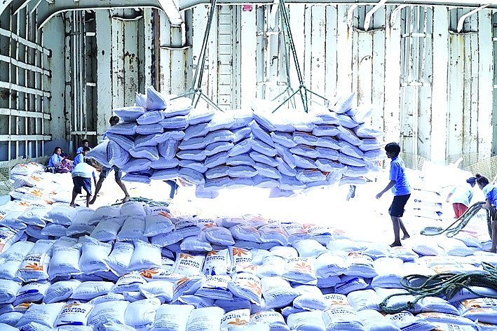 Giá gạo tăng kéo theo không ít rủi ro cho các DN xuất khẩu. 	 Ảnh: TL