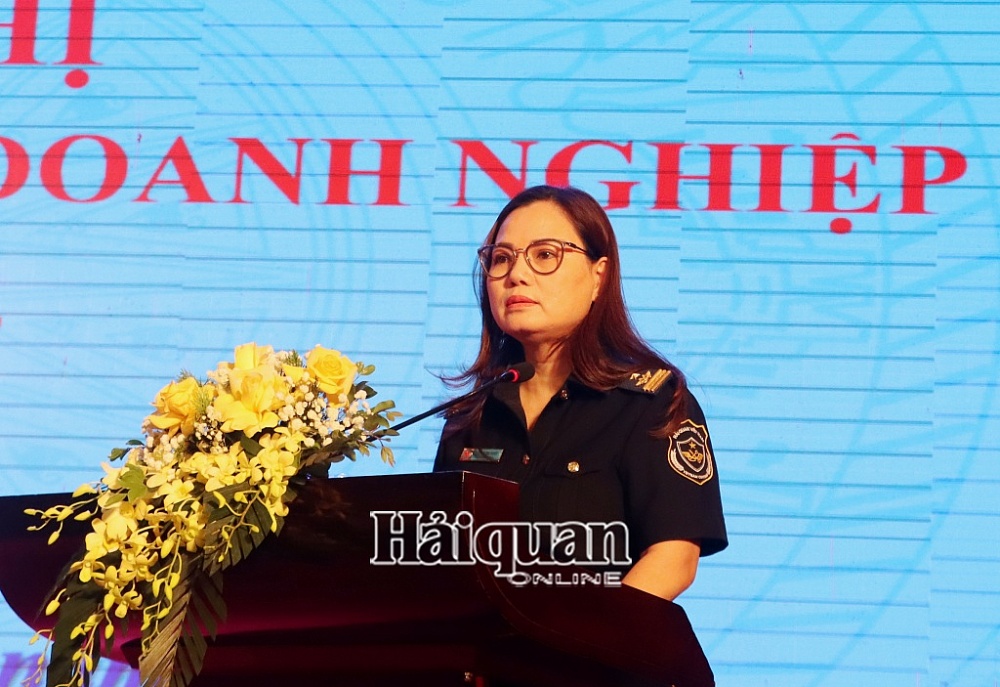 Cục trưởng Cục Hải quan Hà Nam Ninh phát biểu tại hội nghị. Ảnh: H.Nụ