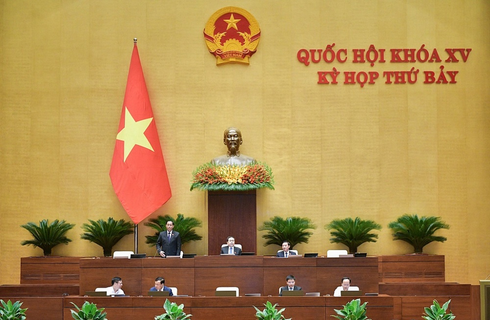 Phó Chủ tịch Quốc hội Trần Quang Phương điều hành phiên họp.