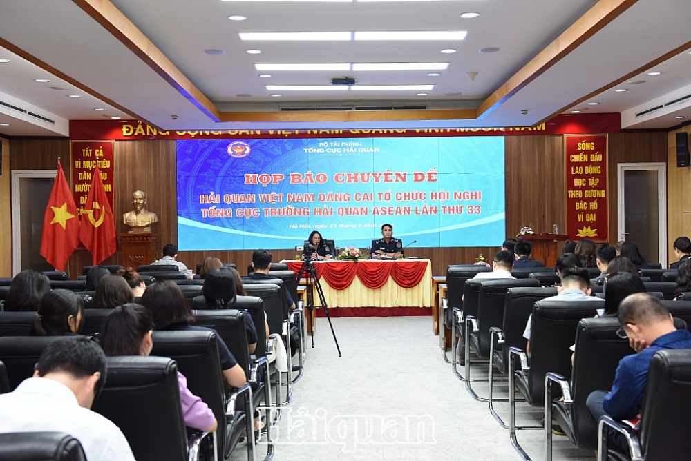 Với vai trò chủ trì Hội nghị ADGCM lần thứ 33, Việt Nam thể hiện là thành viên có trách nhiệm và thực hiện đầy đủ nghĩa vụ trong khu vực ASEAN. Ảnh: H.Nụ
