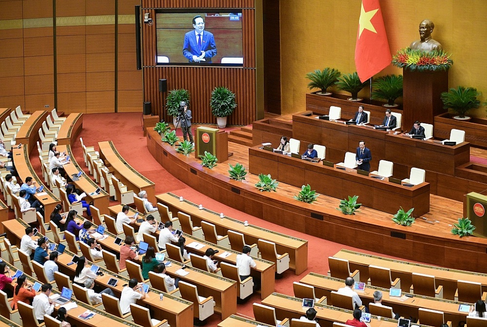 Bộ trưởng Bộ Lao động - Thương binh và Xã hội Đào Ngọc Dung phát biểu giải trình, tiếp thu ý kiến đại biểu Quốc hội nêu tại phiên thảo luận