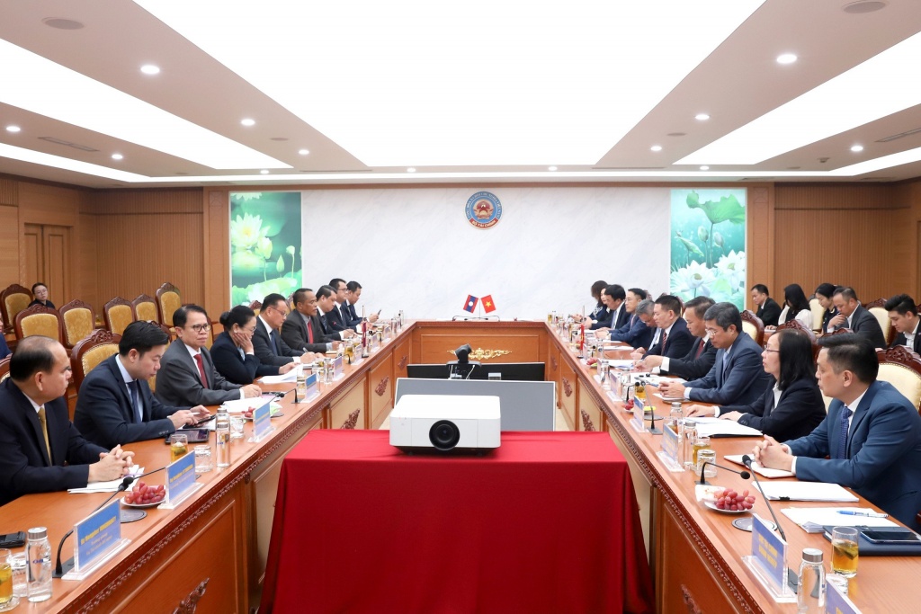 Bộ Tài chính Việt Nam và Bộ Tài chính Lào hợp tác toàn diện