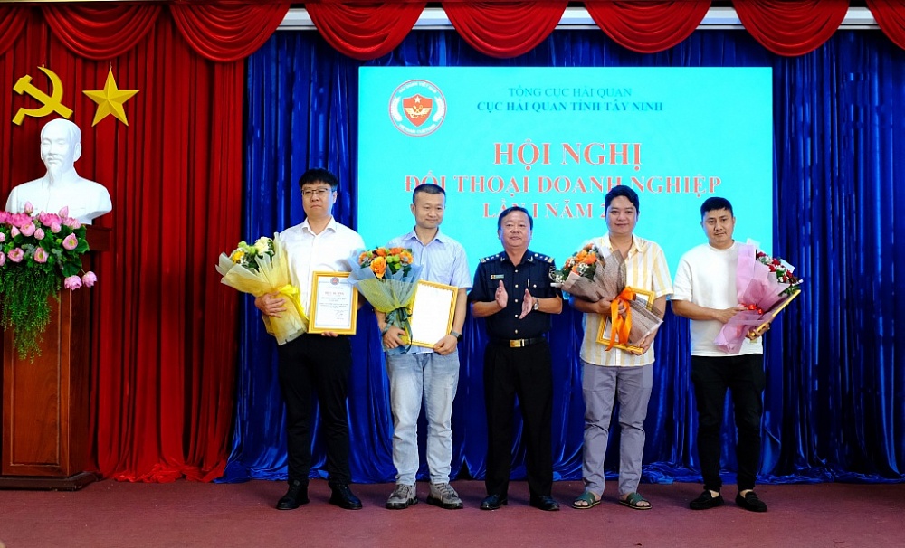 Hải quan Tây Ninh lưu ý doanh nghiệp một số nội dung mới về lĩnh vực thuế XNK