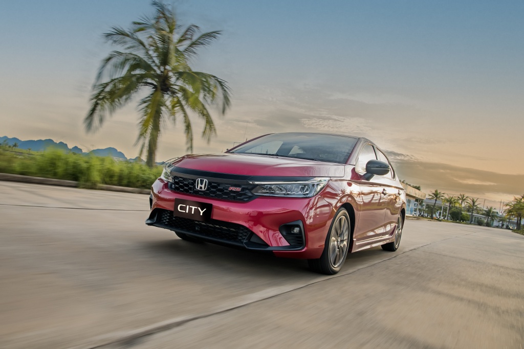 Tháng 6, Honda và Toyota đều khuyến mại lớn