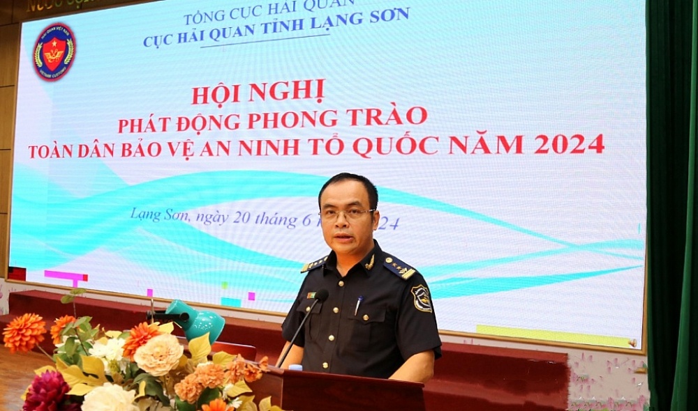 Cục trưởng Cục Hải quan Lạng Sơn Nguyễn Hồng Linh phát động phong trào. 
