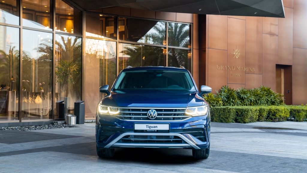 Volkswagen Tiguan Platinum 2024 có giá mới là 1,688 tỷ đồng