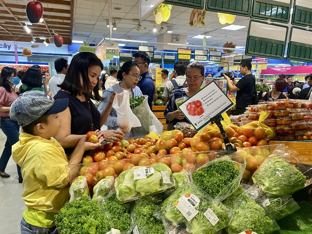 Hàng hóa tại hệ thống siêu thị, chợ sỉ đang được bình ổn giá.