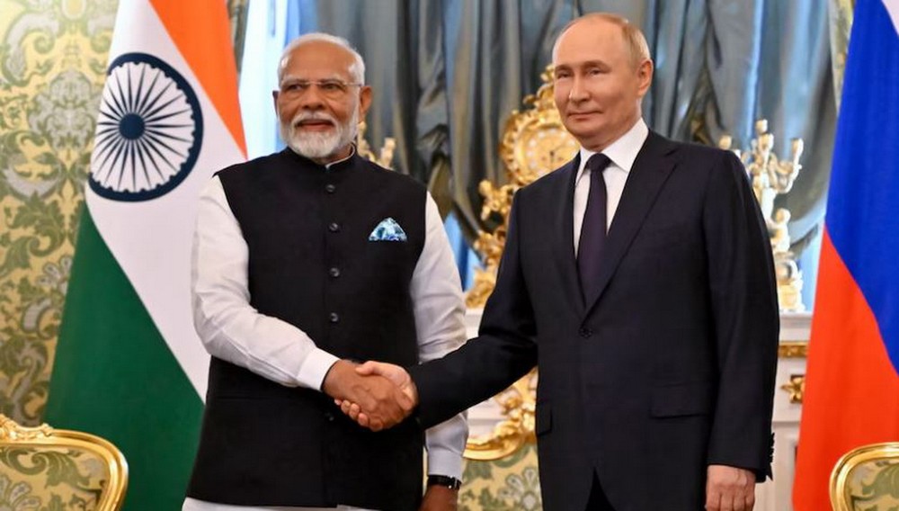Tổng thống Nga Vladimir Putin và Thủ tướng Ấn Độ Narendra Modi. (Nguồn: AP)
