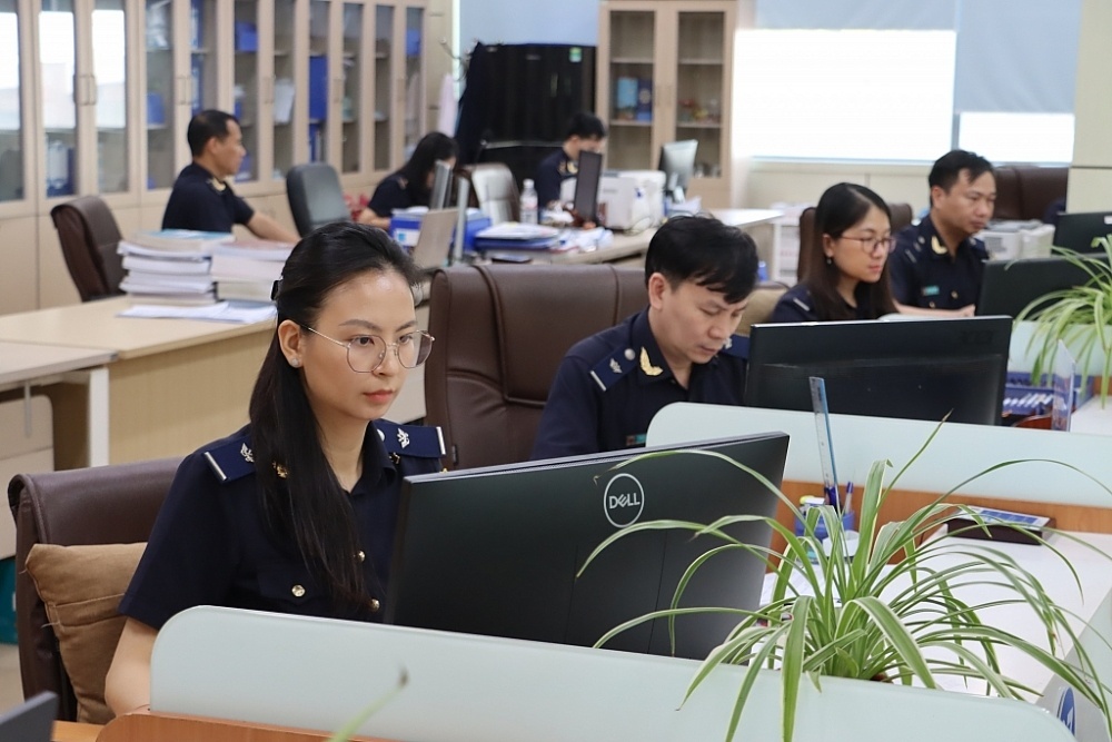 oạt động nghiệp vụ tại Chi cục Hải quan cửa khẩu Móng Cái (Cục Hải quan Quảng Ninh). 	Ảnh: Thái Bình
