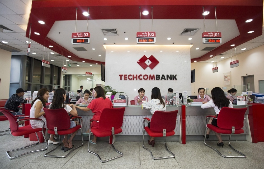 Lợi nhuận 6 tháng của Techcombank tăng gần 39%, nợ xấu tăng trong ngưỡng dự báo