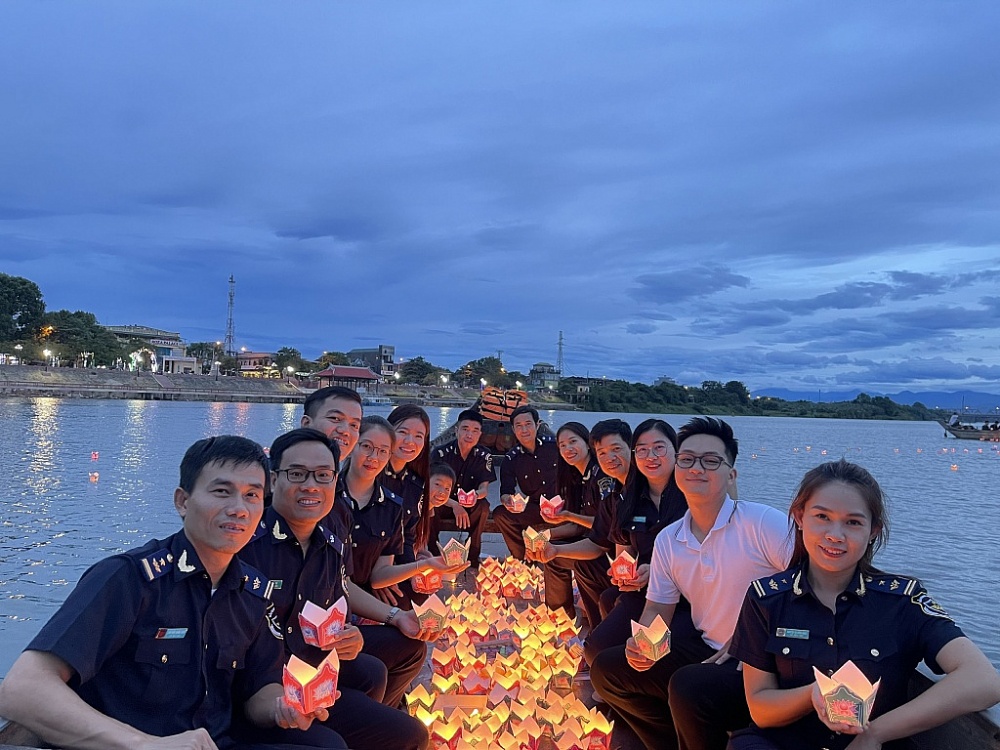 Thanh niên Hải quan Quảng Trị tổ chức chuỗi hoạt động trong Tháng tri ân