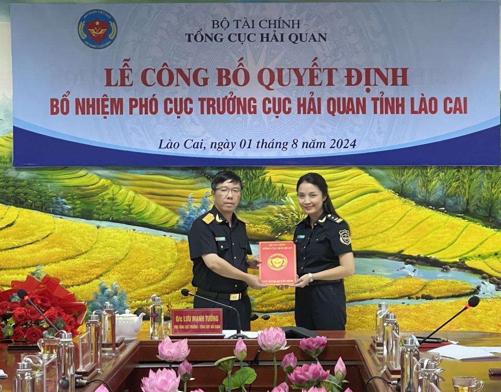 Bổ nhiệm 2 Phó Cục trưởng Cục Hải quan Lào Cai