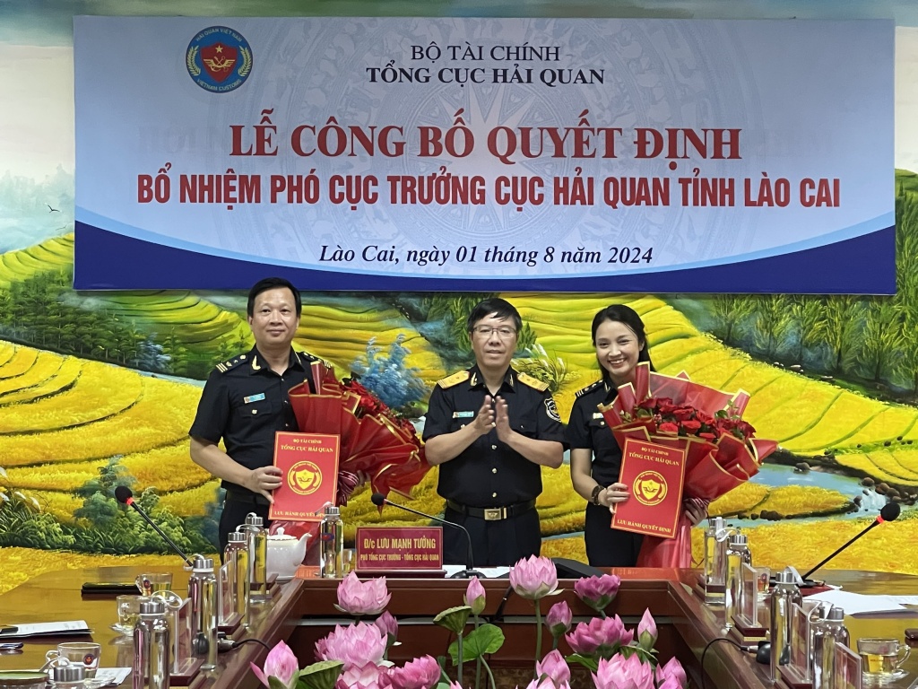 Bổ nhiệm 2 Phó Cục trưởng Cục Hải quan Lào Cai