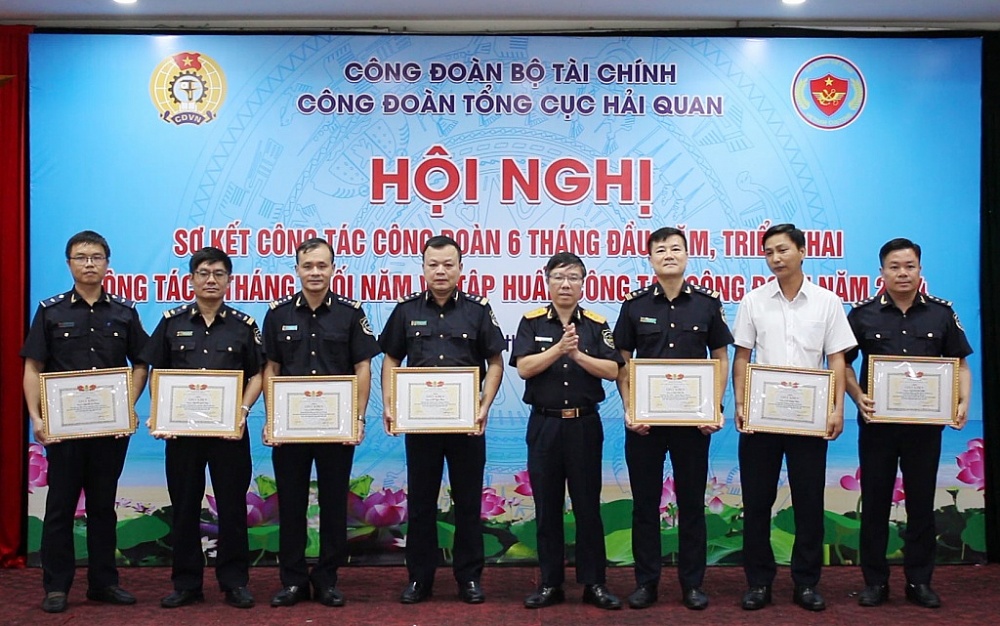 Công đoàn cơ quan Tổng cục Hải quan sơ kết công tác 6 tháng đầu năm và phương hướng nhiệm vụ công tác 6 tháng cuối năm 2024