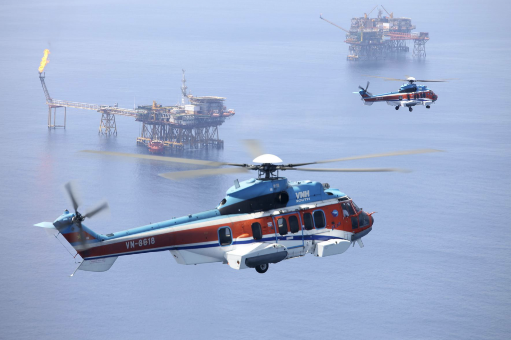 Đội trực thăng Super Puma của Tổng công ty Trực thăng Việt Nam đạt 75.000 giờ bay