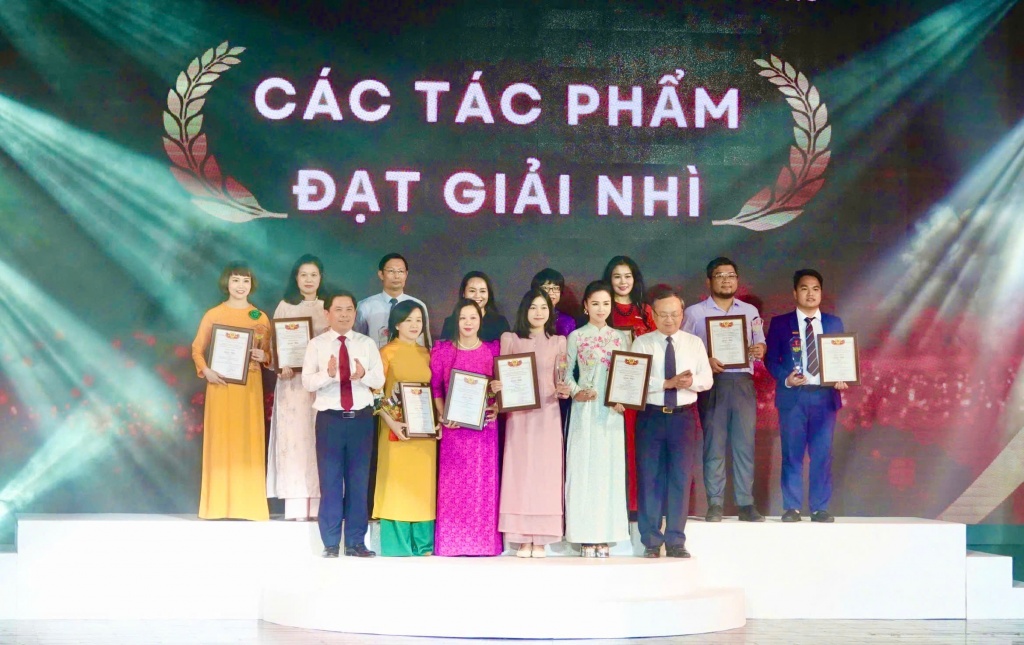 Đảng bộ Bộ Tài chính có 3 tác phẩm đạt giải tại Cuộc thi Chính luận bảo vệ nền tảng tư tưởng của Đảng năm 2024