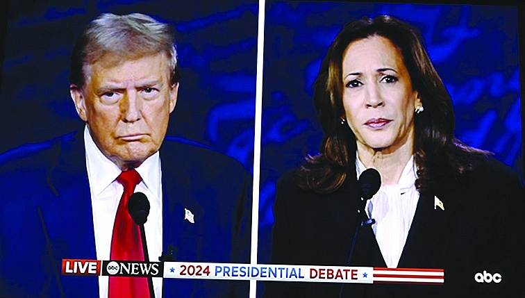 Cựu Tổng thống Mỹ Donald Trump (trái) và Phó Tổng thống Kamala Harris.