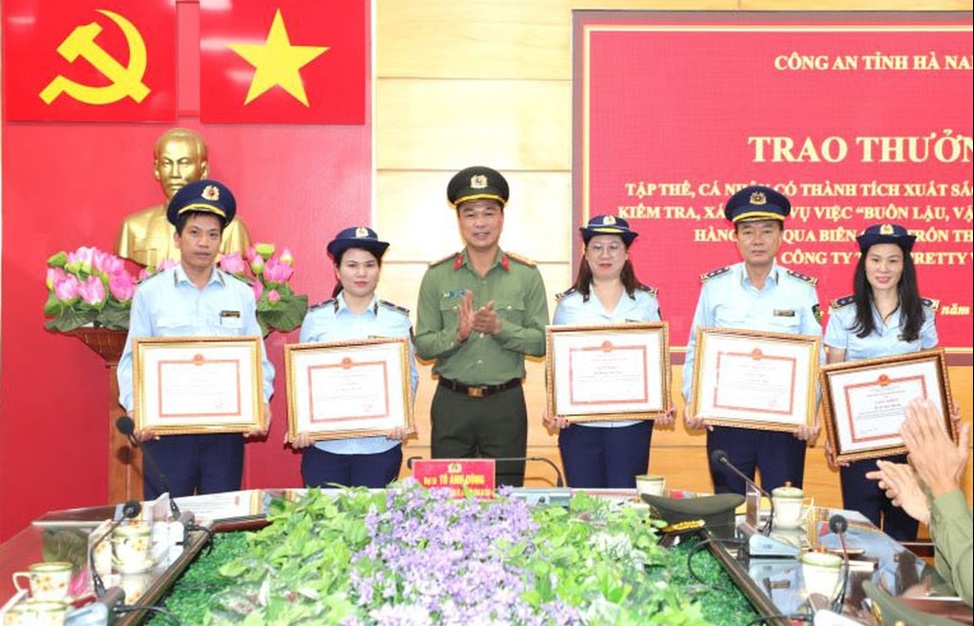 Khởi tố vụ buôn lậu và vận chuyển trái phép hàng hóa qua biên giới xảy ra tại Hà Nam