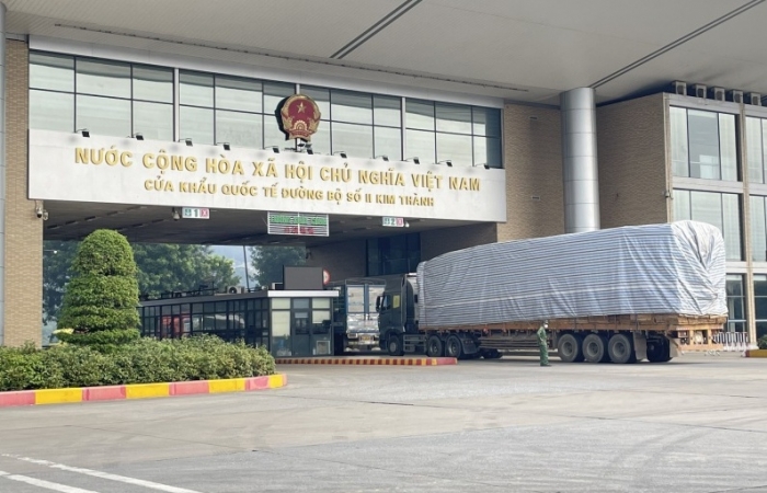 Hải quan cửa khẩu Lào Cai thu ngân sách tăng 16,7%