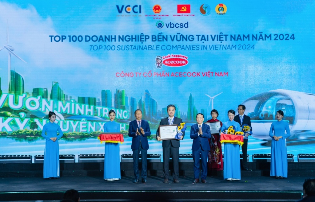 Acecook Việt Nam thăng hạng trong top 100 doanh nghiệp phát triển bền vững