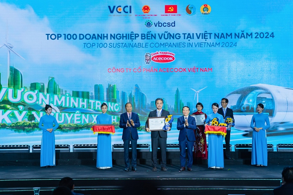 Acecook Việt Nam thăng hạng trong top 100 doanh nghiệp phát triển bền vững