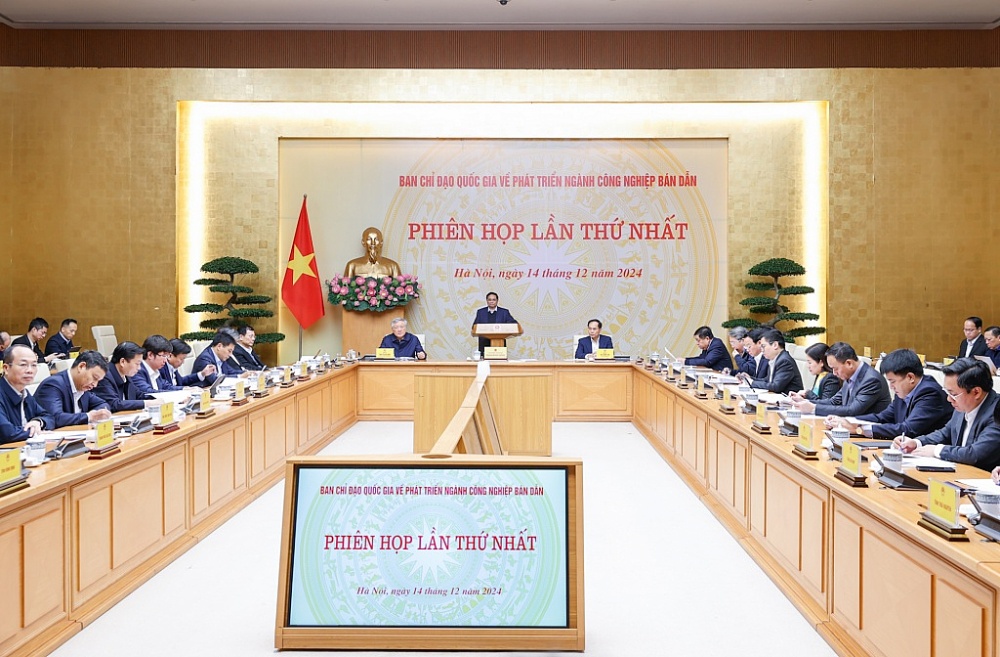 Thủ tướng: Nghiên cứu, đề xuất chính sách ưu đãi tài chính cho công nghiệp bán dẫn