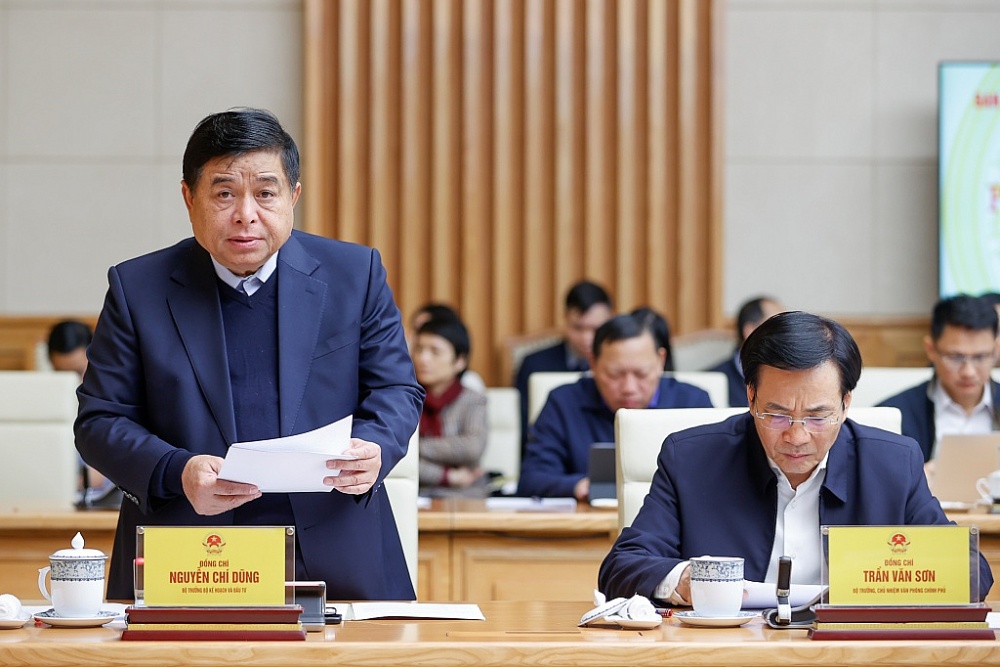 Thủ tướng: Nghiên cứu, đề xuất chính sách ưu đãi tài chính cho công nghiệp bán dẫn