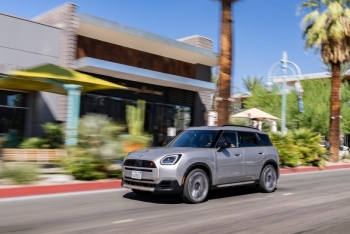 MINI Countryman hoàn toàn mới ra mắt tại Việt Nam