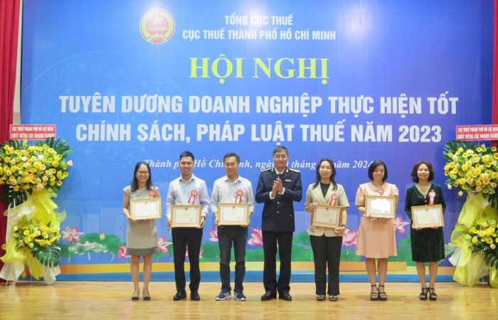 Cục Thuế TP Hồ Chí Minh tuyên dương 136 doanh nghiệp nộp thuế tiêu biểu