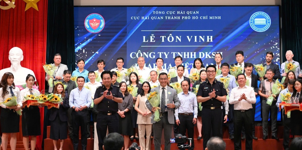 Hải quan TPHCM tôn vinh 37 doanh nghiệp tiêu biểu