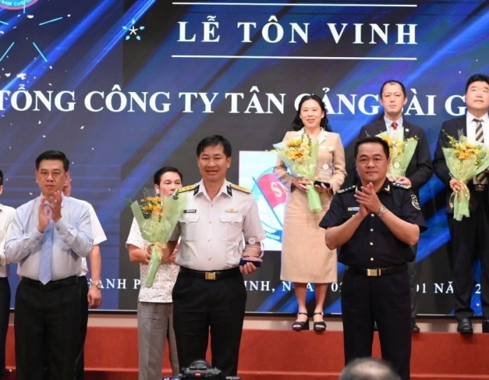 Hải quan TPHCM tôn vinh 37 doanh nghiệp tiêu biểu