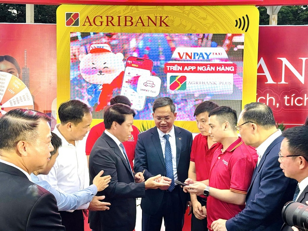 Agribank thúc đẩy nhiều hoạt động ngân hàng số hướng đến khách hàng