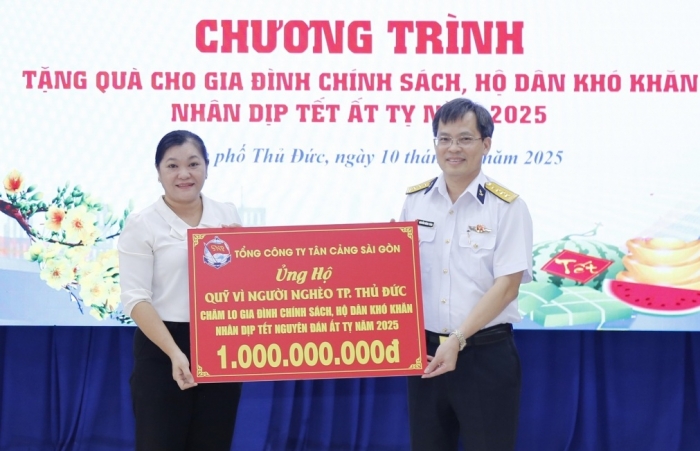 Tổng công ty Tân cảng Sài Gòn chăm lo Tết cho người nghèo