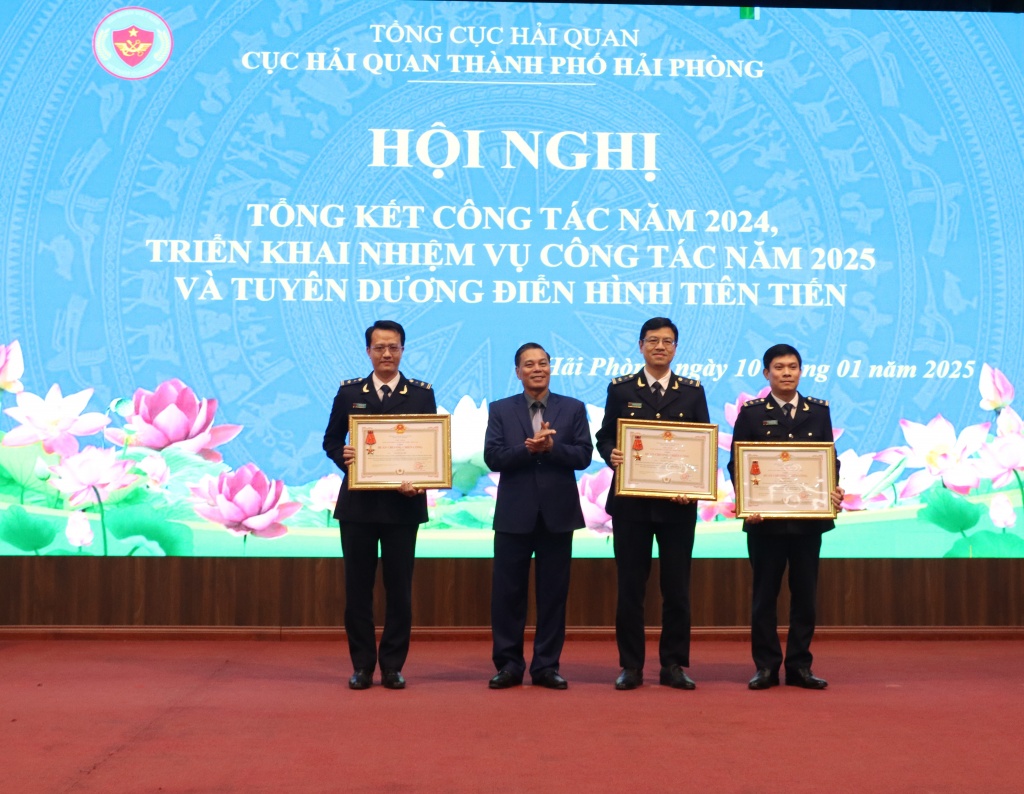 3 đóng góp nổi bật của Hải quan khu vực III với sự phát triển của Hải Phòng