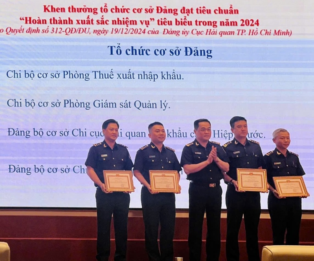 Hải quan Chuyển phát nhanh: Chủ động giải pháp, quản lý chặt chẽ hàng hóa XNK