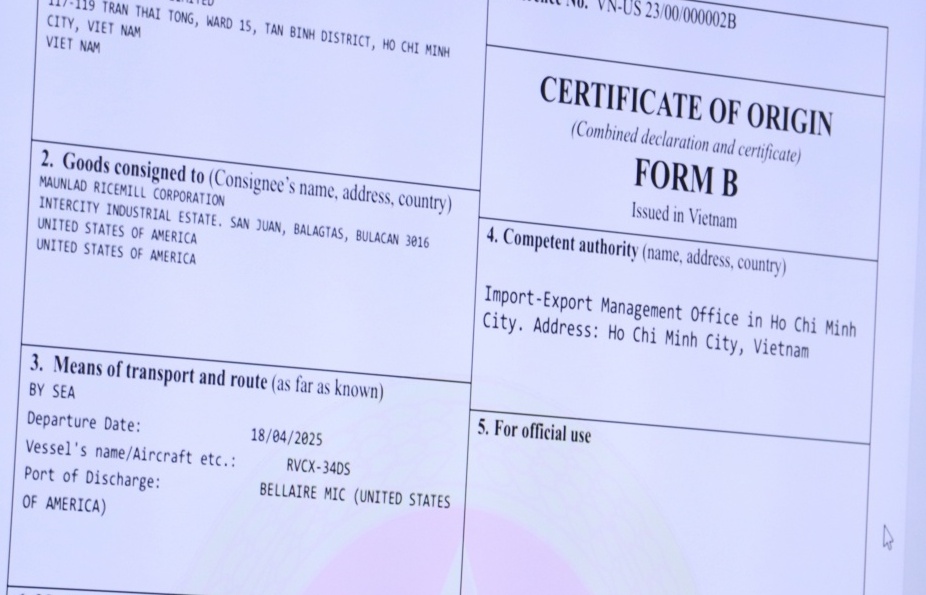 Hàng xuất khẩu đi Bỉ nhưng dỡ ở Hà Lan khai C/O thế nào?