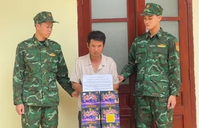 Lạng Sơn: Liên tiếp bắt giữ 2 vụ vận chuyển pháo nổ trái phép