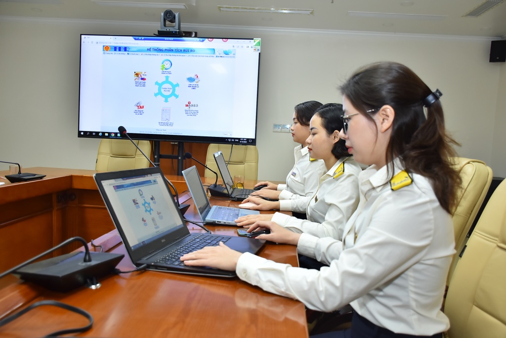 Sau sắp xếp, số thu và khối lượng công việc của nhiều Chi cục Thuế tăng gấp nhiều lần