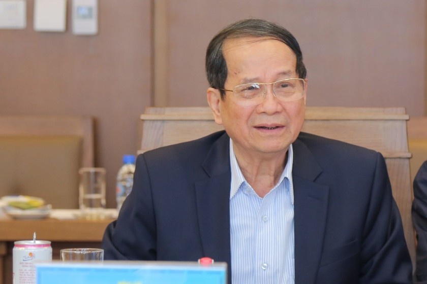 Chuyên gia kinh tế nói gì về quyết định tăng giá điện của EVN?