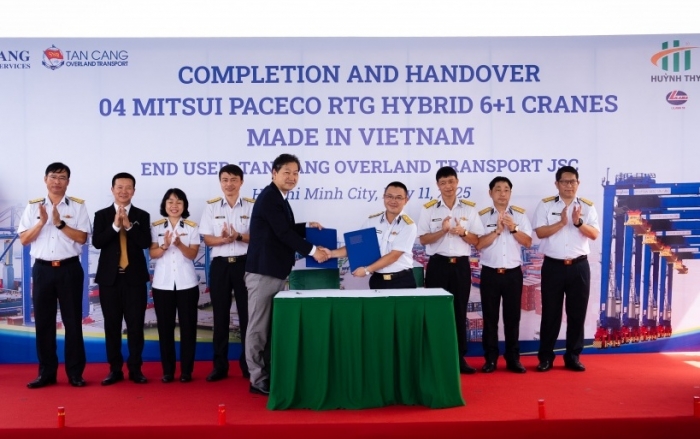 Tân Cảng Cát Lái tiếp nhận 4 hệ thống giàn cẩu RTG Hybrid