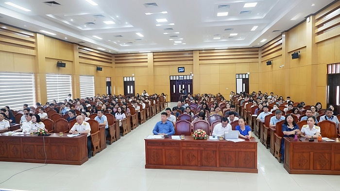Hơn 3.000 đại biểu tham dự Hội nghị tập huấn, đối thoại chính sách thuế do Chi cục Thuế khu vực XI tổ chức