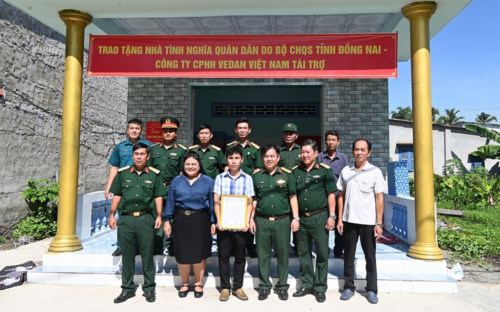 Vedan trao tặng nhà 
