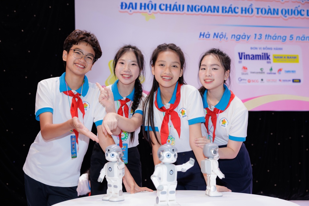 Vinamilk tiếp sức “Búp măng non” viết tiếp hành trình cháu ngoan Bác Hồ