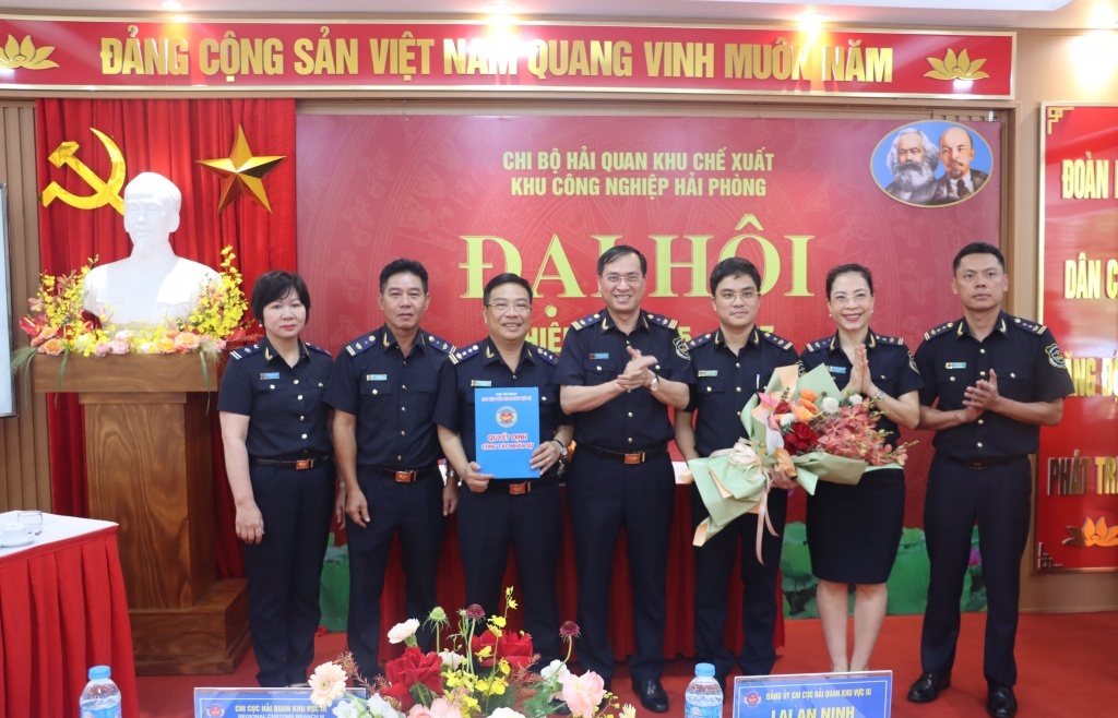 Chi bộ Hải quan KCX và KCN Hải Phòng lãnh đạo đơn vị thực hiện thắng lợi nhiệm vụ được giao