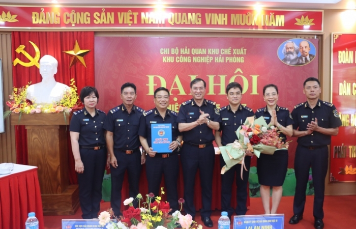 Chi bộ Hải quan KCX và KCN Hải Phòng lãnh đạo đơn vị thực hiện thắng lợi nhiệm vụ được giao